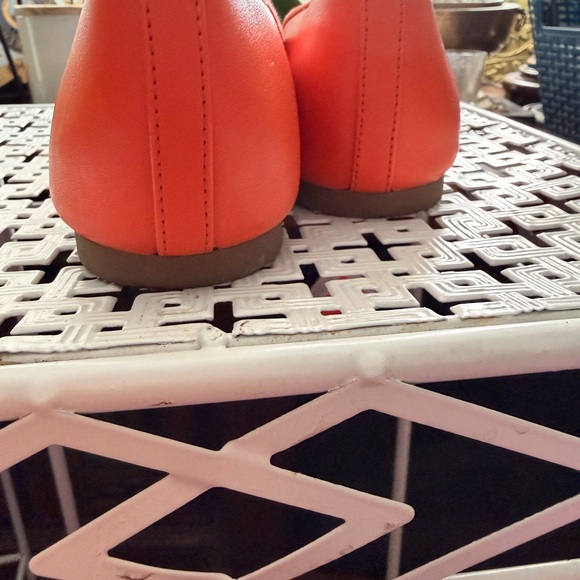 Micheal Kors Honey Ballet Poppy - Picture 9 of 9